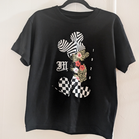 Neff Black Graphic Kids T-Shirt with Floral Design NwoT - Picture 2 of 9